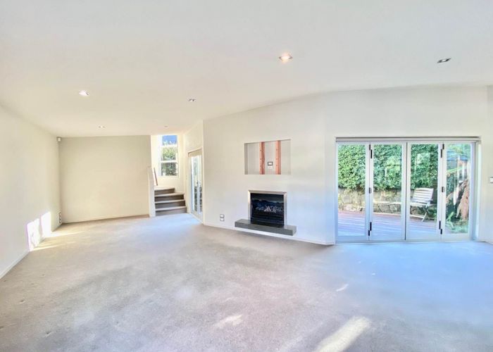  at 32 Peary Road, Mount Eden, Auckland