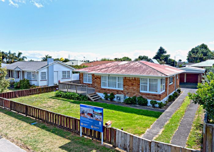  at 79 Rosehill Drive, Papakura, Papakura, Auckland