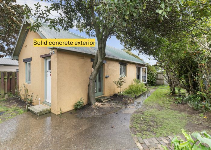  at 293 Massey Road, Mangere East, Auckland
