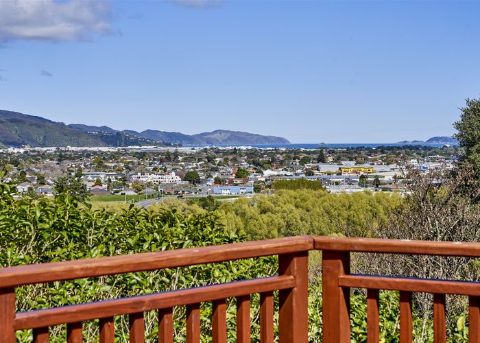  at 10 Wairere Road, Belmont, Lower Hutt