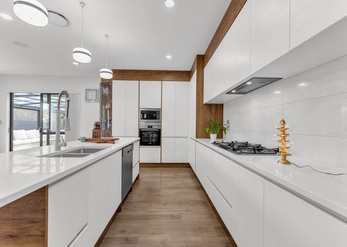  at 8 Arahanga Road, Flat Bush, Manukau City, Auckland