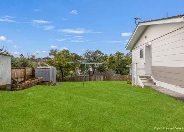  at 6 Fernhaven Place, Massey, Waitakere City, Auckland