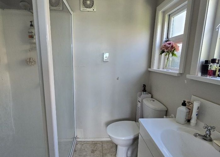 at 51B Barnard Street (Lower), Wadestown, Wellington, Wellington