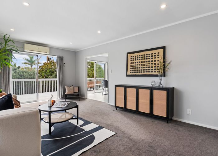  at 4 Haseler Crescent, Mellons Bay, Manukau City, Auckland