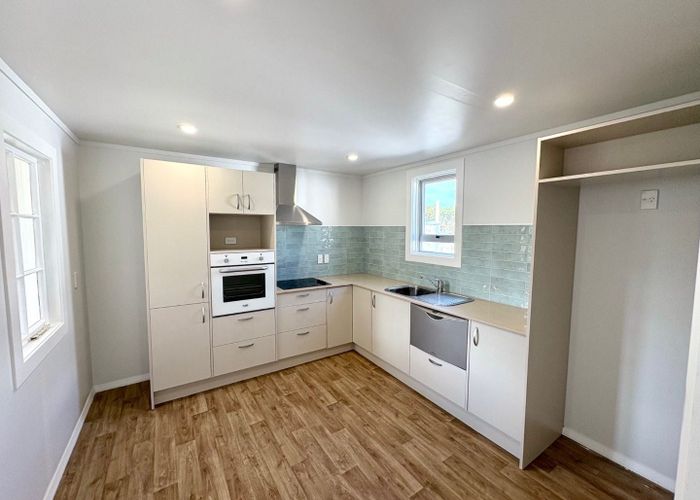  at 23 Paynters Avenue, Strandon, New Plymouth, Taranaki