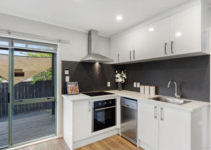  at 75A Penrose Road, Mount Wellington, Auckland