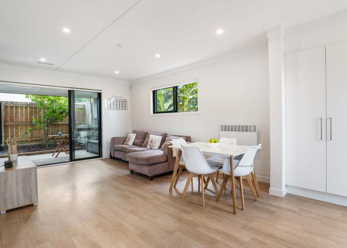  at 2/141 Wallace Road, Mangere Bridge, Auckland