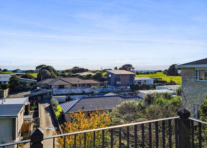  at 5 Chatswood Grove, Fitzroy, New Plymouth