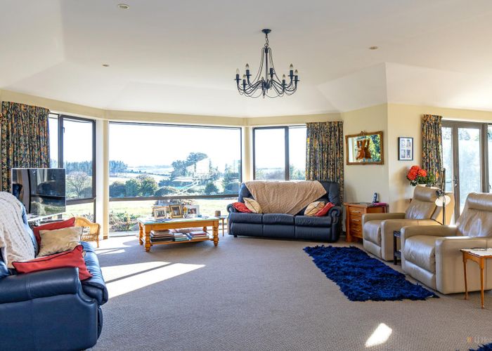  at 108 Spur Road, Hadlow