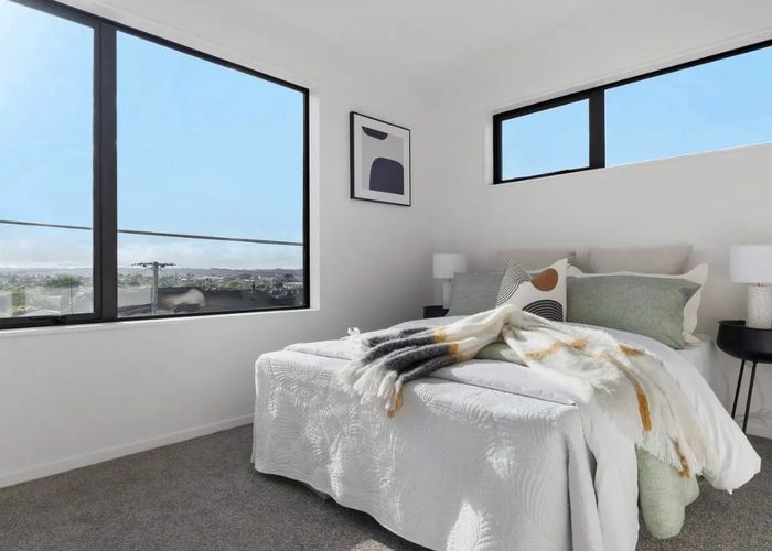  at 2/113 Te Atatu Road , Te Atatu South, Waitakere City, Auckland