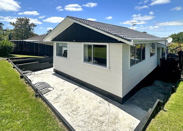  at 61 Sunline Avenue, Massey, Auckland