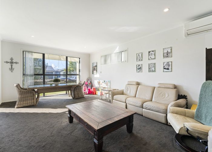  at 18 Rere Close, Takanini, Papakura, Auckland