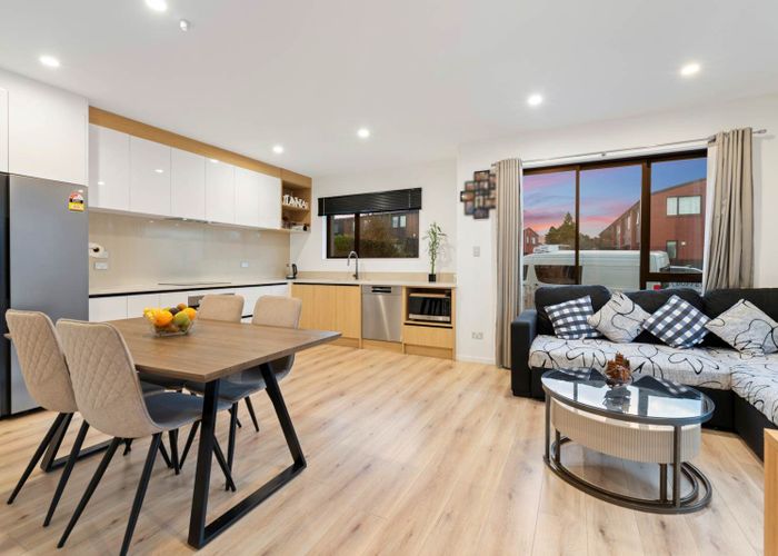  at 9/4 Dunkirk Road, Panmure, Auckland City, Auckland