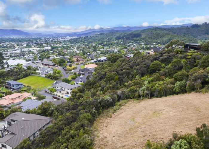  at 42 Sylvan Way, Silverstream, Upper Hutt