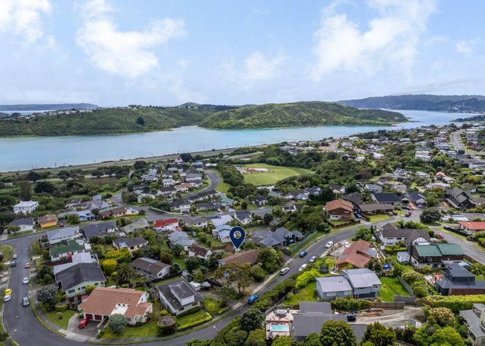  at 17 Kinloch Place, Papakowhai, Porirua
