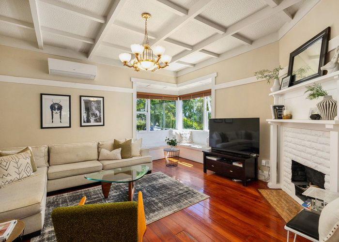  at 16 Carrie Street, Sandringham, Auckland City, Auckland