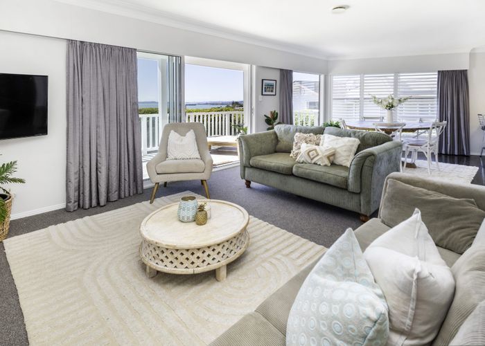  at 129 Bleakhouse Road, Mellons Bay, Auckland