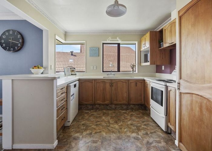  at 5 Cathray Place, Matua, Tauranga