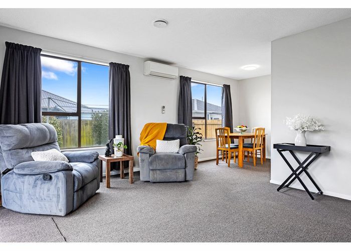  at 2/28 Neill Street, Hornby, Christchurch City, Canterbury