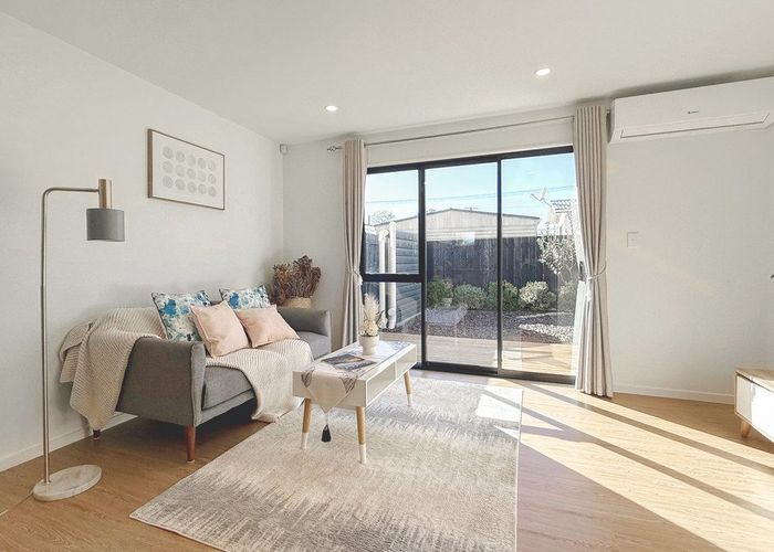  at 5/17 Rewarewa Road, Te Atatu Peninsula, Waitakere City, Auckland