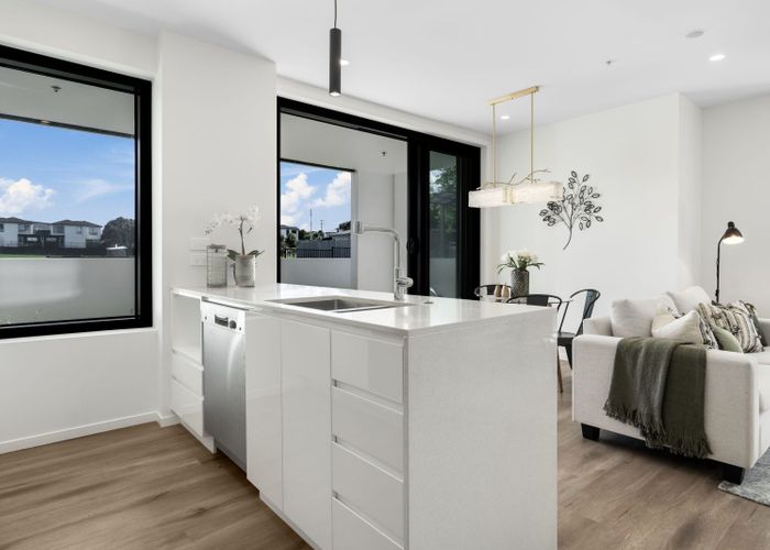  at 12 Barrack Road, Mount Wellington, Auckland City, Auckland