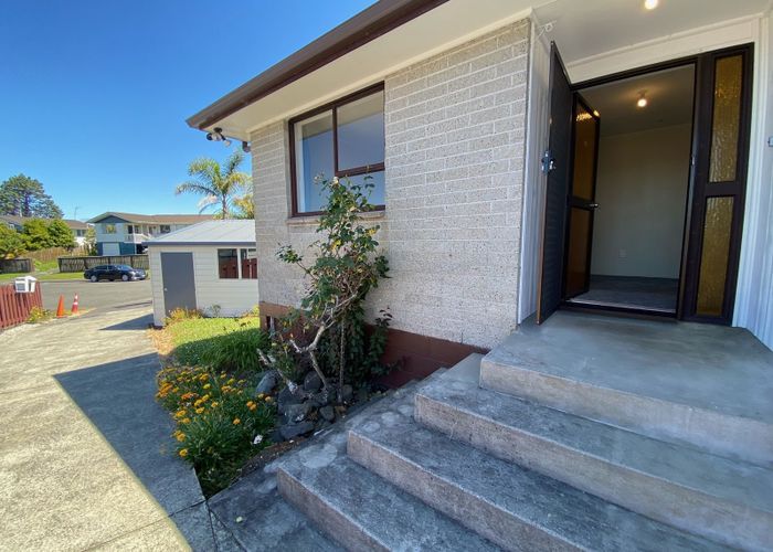  at 15 Foyle Place, Glendene, Waitakere City, Auckland
