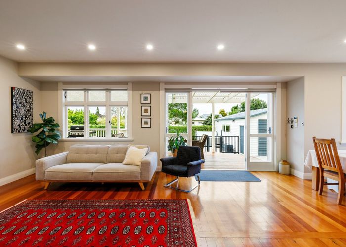 at 53 Brookfield Street, Hamilton East, Hamilton
