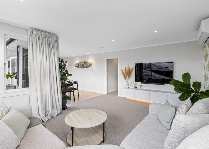  at 2/28 Bay Street, Red Beach, Rodney, Auckland