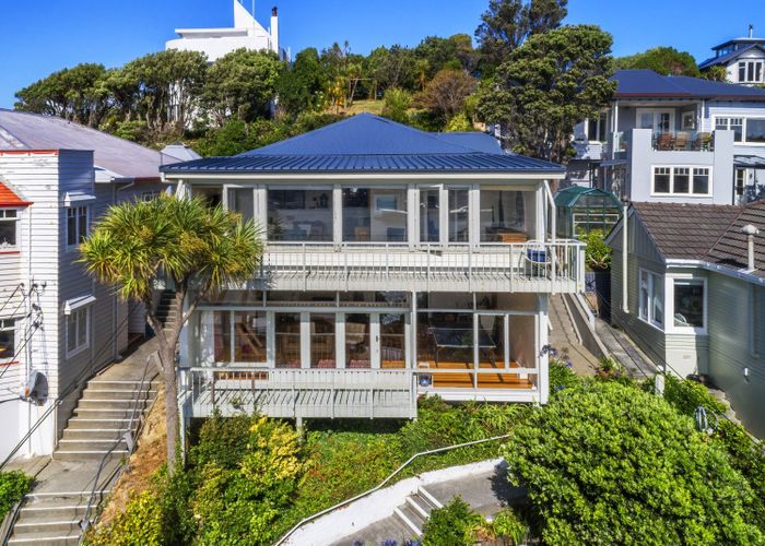  at 37 The Crescent, Roseneath, Wellington, Wellington
