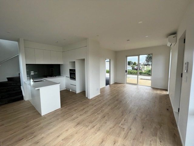 at 1/3 Great South Road, Papatoetoe, Manukau City, Auckland
