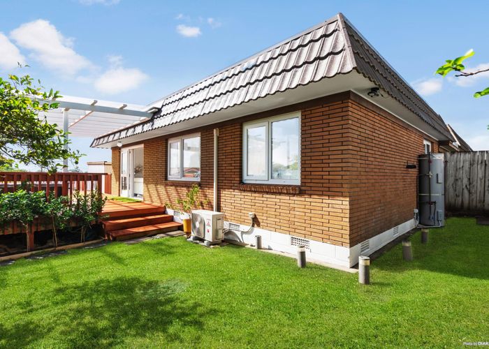  at 4/94 Lynwood Road, New Lynn, Waitakere City, Auckland