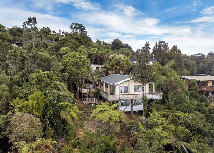 at 493 Scenic Drive, Waiatarua, Auckland