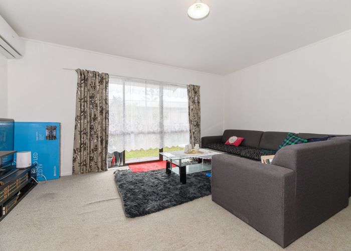  at 1/44 Shifnal Drive, Randwick Park, Manukau City, Auckland