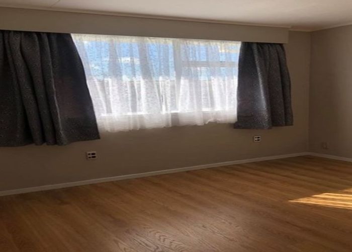  at 84a Greenslade Cres, Northcote, North Shore City, Auckland