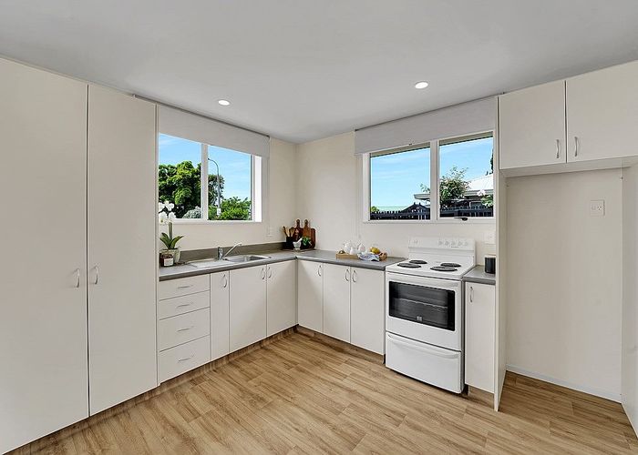  at 8 Charlotte Lane, Woolston, Christchurch