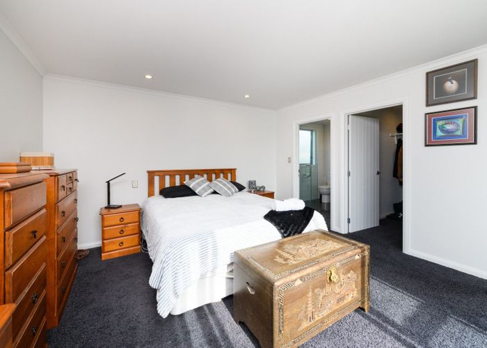  at 4 St Heliers Grove, Fitzherbert, Palmerston North