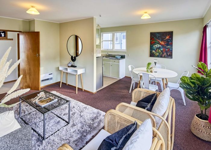  at 2/16 Rolleston Street, Mount Cook, Wellington