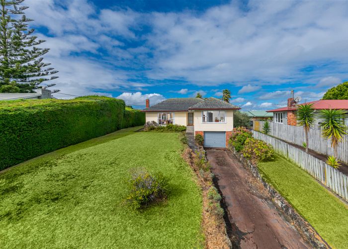  at 50 Farquhar Road, Glendene, Auckland