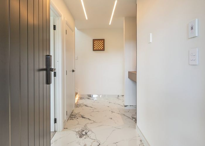  at 15A Lavery Place, Sunnynook, North Shore City, Auckland