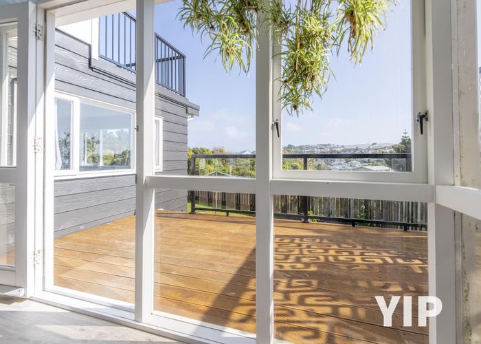  at 2/25 Kingsbridge Place, Newlands, Wellington