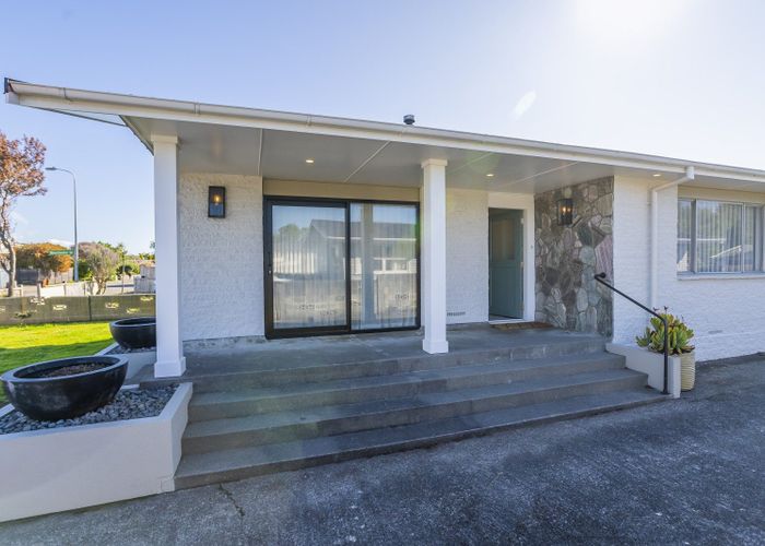  at 77 Gray Avenue, Paraparaumu Beach, Paraparaumu