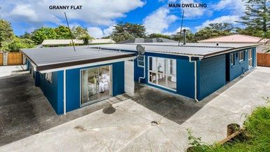  at 39 Valley View Road, Glenfield, Auckland
