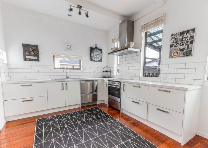  at 18 Godwin Crescent, College Estate, Whanganui, Manawatu / Whanganui