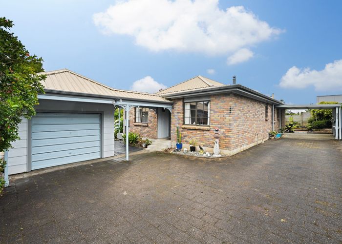  at 352 Cobham Drive, Hillcrest, Hamilton