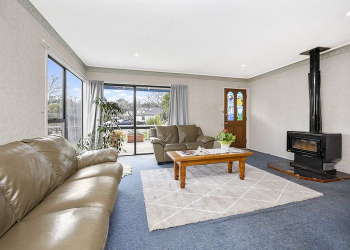  at 39 Redlands Grove, Swanson, Waitakere City, Auckland