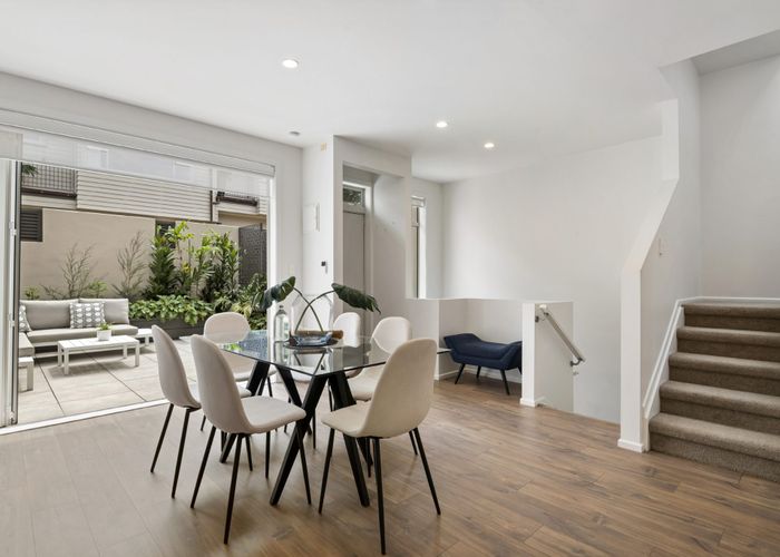  at 8/38 Bracken Avenue, Takapuna, Auckland