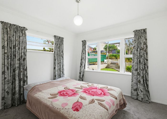  at 4 Bell Street, Tawa, Wellington, Wellington