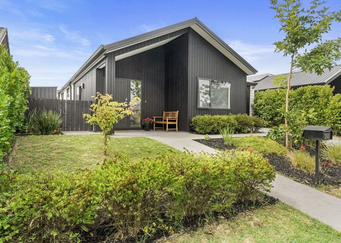  at 24 Old Farm Road, Hamilton East, Hamilton