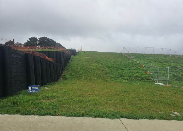  at 10 Grand Ridge Avenue, Flat Bush, Manukau City, Auckland