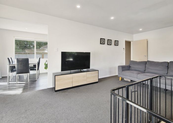  at 24 Woodend Road, Woodend, Woodend